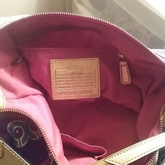 Coach Bag - Picture 4 of 4